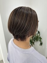 グラムヘアー(GLAM HAIR) ショートボブ×白髪ぼかしハイライト