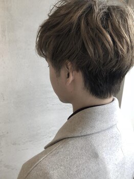 イロ ヘアー(iro hair)の写真/【男性のリピーターも多数！】人気の秘密は男性特有の髪質や毛量、クセを見極め、再現性の高いカット技術☆