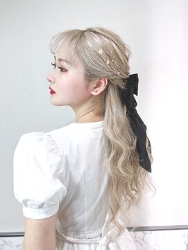 カルフール ロハス 草加東口店(Carrefour LOHAS) ホワイトブロンド・韓国風・ケアブリーチ・透明感カラー・艶髪