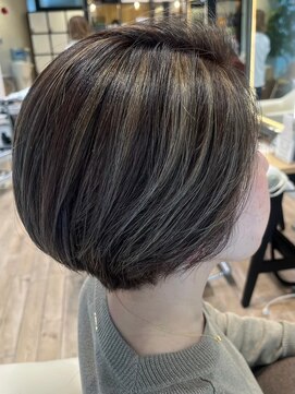 ジュイール(jouir) ダブルカラーミルクティーベージュカラーケアブリーチ韓国ボブ