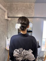 サーディースリーエーカーズヘアスタジオ(33Acers Hair Studio)&nbsp;ルーズシニヨン