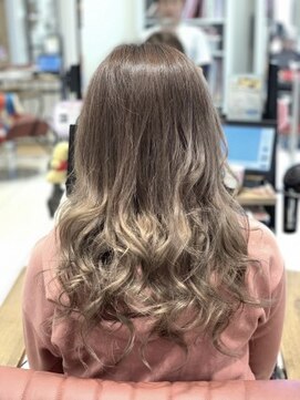 クアトログランシュ ひたちなか店(QUATRO×GranCieux) モテ髪ゆるふわウェーブ