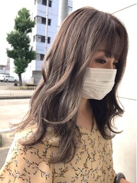 コンド(cond.) ナチュラルハイライトで透明感グレージュ♪♪