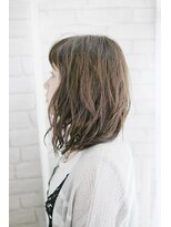 オティアプラスエヌ(OTTIA+n)&nbsp;20代30代40代　モノクロームロング【松山】