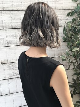 バース ヘアデザイン(Birth hair design)の写真/ナチュラル～白髪ぼかしハイライトが人気◎気になり始めた白髪ちゃんも、気軽に白髪染めの相談をしてみて♪