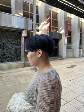 ファブティカ(fabtica) 刈り上げショート×ブルーブラック