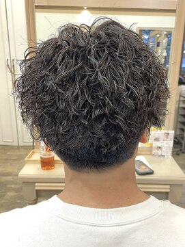 アルターリール(aL ter Rire) マッシュパーマ/アッシュブラック/カルマパーマ/鎌取/中村郁未