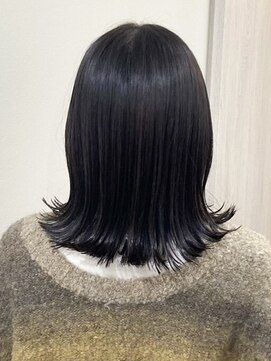 ルピナス(Lupine.) 外ハネ/レイヤーカット/グレージュ