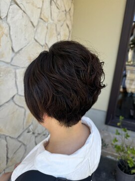 ヘアメイク ヴァロ(Hair Make VaLo) クセを活かしたショート