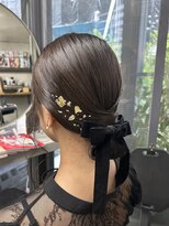 アシェット(assiette)&nbsp;【安田汐里】結婚式・二次会に！ピタッとシニヨンアレンジ＊