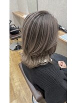 ラリス(Ralis)&nbsp;顔周りレイヤー/シャドウルーツ/バレイヤージュ/グレージュ