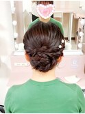 編み込みシニヨン