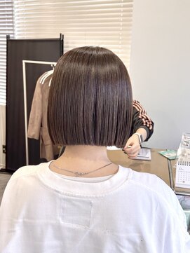 ネオリーブウリ 二子玉川店(Neolive uri) 大人ガーリーダークアッシュ似合わせカットミディアムレイヤー