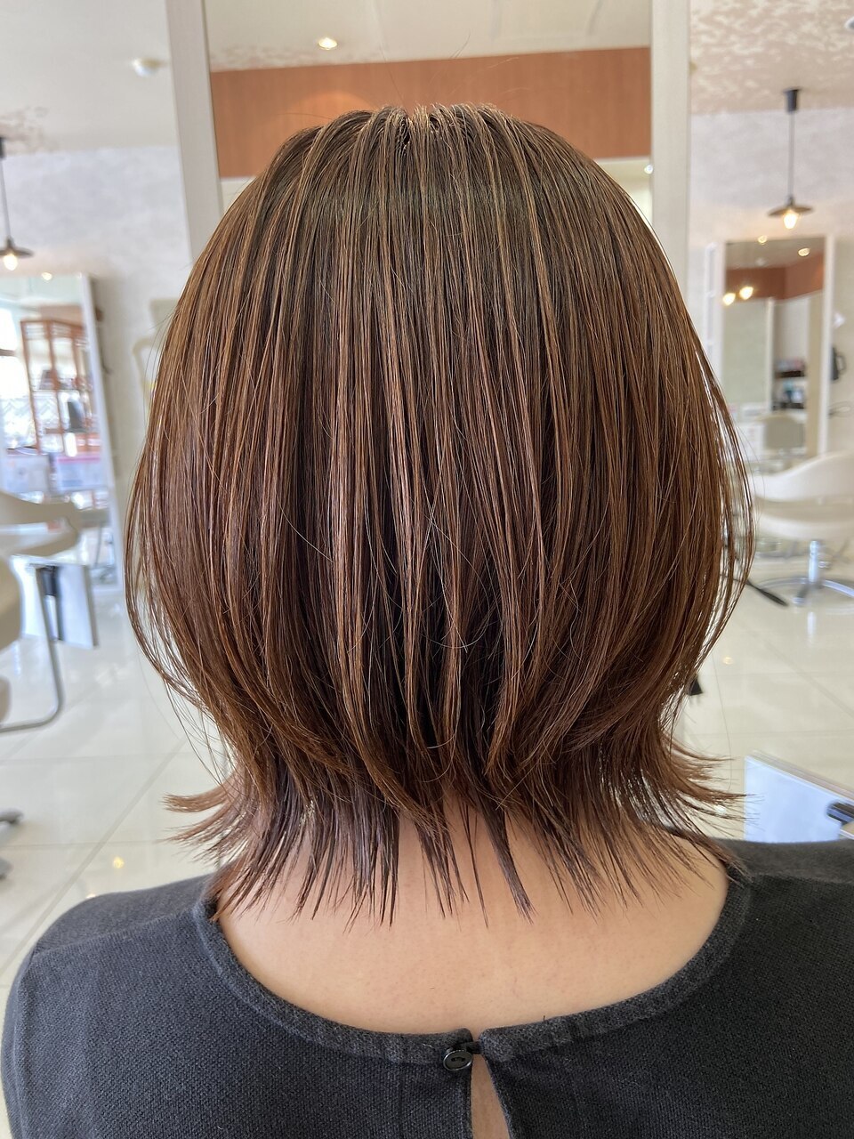 外ハネレイヤーヘアカラーベージュ：L276732896｜アール 滝ノ水店(#arl