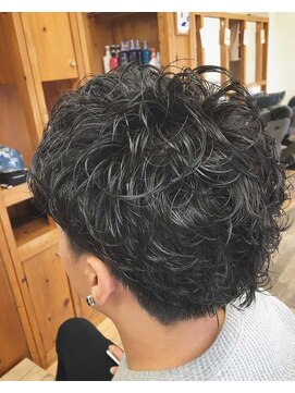 ログ(.6 ROGU) ツヤ感ショート