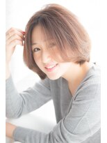 髪質を生かした小顔ボブ