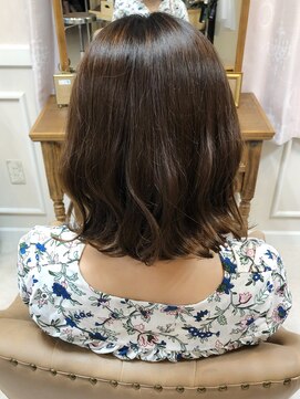 サロン ド ラート(salon de L'art) 【L’art】外ハネゆるめ