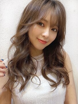 チョビー(Chobii) ロングヘア大きめ柔らかウェーブデジタルパーマ！イルミナカラー