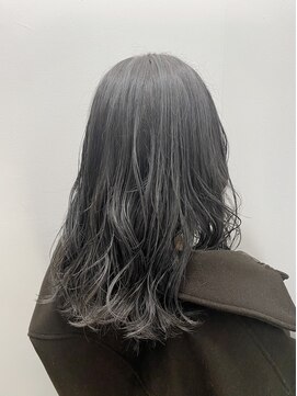 オンザ(ONTHE) ダークトーンカーキグレージュカラーミディアム【林京平】