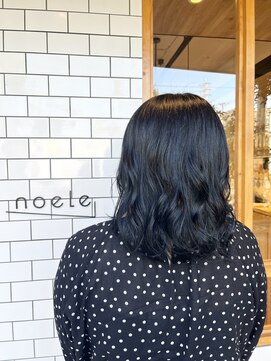 ノエル(noele) ミディアムスタイル×ブルーブラック