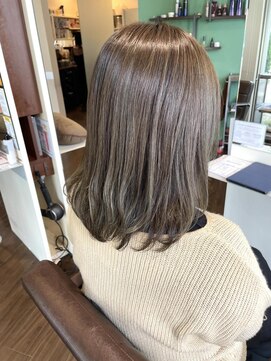 ノルン バイ シェリッシュ(Norn by sheriche) アッシュベージュ