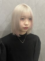 バレ(BALE)&nbsp;ホワイトカラー/デザインカラー/ブリーチ/ハイトーン/滋賀