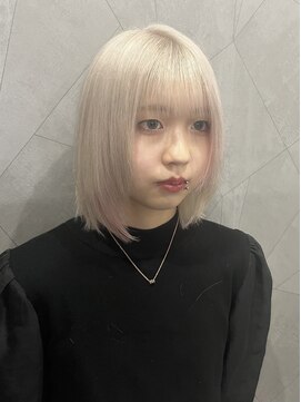 バレ(BALE) ホワイトカラー/デザインカラー/ブリーチ/ハイトーン/滋賀