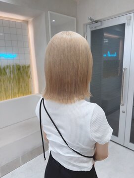 ロンド レア 天神大名店(Lond Le’a) デザインカラー/レイヤーカット/ウェットヘア/オリーブベージュ