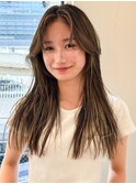 ダブルカラーブロンドミルクティーベージュレイヤーカット