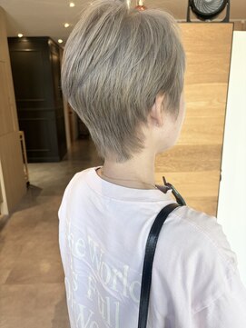 スーリール 伊都店(Sourire) ショート/ブリーチ/イルミナ