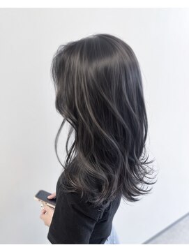 アルドーレフィエロ シンサイバシ(Ardore fiero shinsaibashi) コントラスト極ハイライト☆アッシュブラック