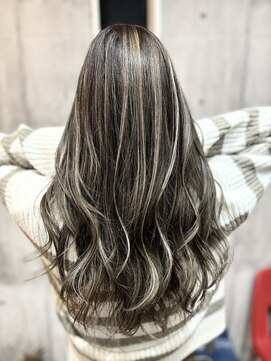 ウェリラバイハク(WeLila by haku) コントラストハイライト/ハイライトカラー/レイヤーカット