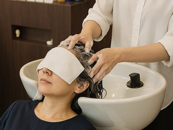 ヘアメイク アンリ(Anri)の写真/頭皮と髪のお悩みを解決！癒しのヘッドスパで頭皮も髪もスッキリ♪癒しのひと時をお過ごし下さい。