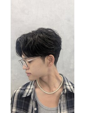 クロムトウキョウ ザ バーバー ネオン 新宿店(CHROM TOKYO the Barber ne/on) ナチュラルセンターパート