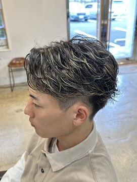 リット(lit.) MEN’S HAIR/ブルーブラック/フェザーパーマ/守谷