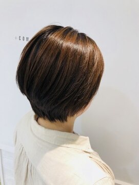 コム(com by neolive) ローライトシンプルショートボブ1