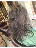 キー(kｅｙ)&nbsp;グレージュ