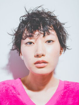 シツ(situ) 無造作ショート