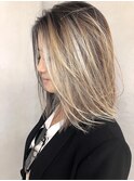 ハイベージュ_毛先パーマことりベージュウォーターフォール