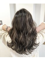 ループ(LOOP) 大人な外国人風の極細ハイライト