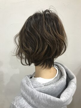 アリウス(ALIUS by posh) 【ALIUS 池袋 小川真一】暗髪×大人くびれショート