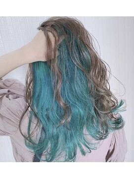 トムキャット(TOM CAT) トレンドスタイル!『インナー×ターコイズ』