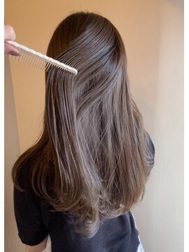 ニード(need) シアーベージュ