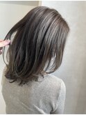 オリーブベージュ×イエローベース