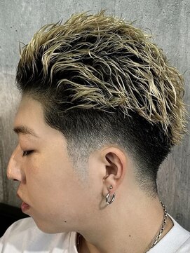 メイン(MENIN) ブリーチパーマフェード【相模大野/メンズ/眉毛/町田】