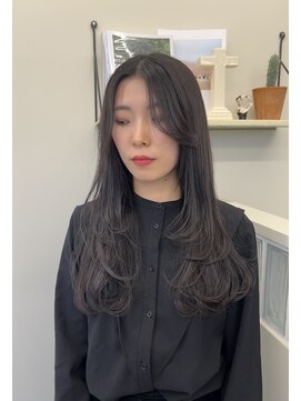 ヨヨ(yoyo) ロングレイヤーヘア