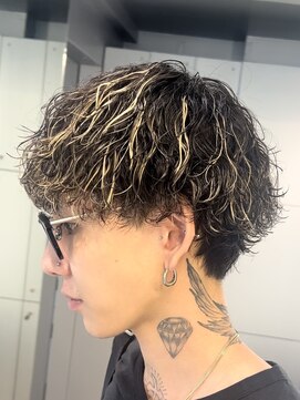 フィフスパーク(fifth PARK) 渋谷メンズミディアムパーマウルフカット緩めサーフカール