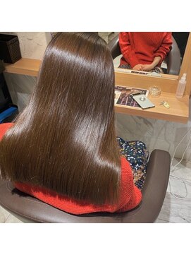 ビアンコ カーロ(Bianco caro) 縮毛矯正/ストレートロング/艶髪/髪質改善