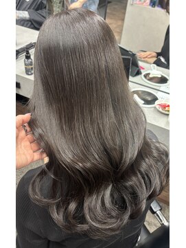 アイユー(ii+U) 艶髪　グレージュカラー