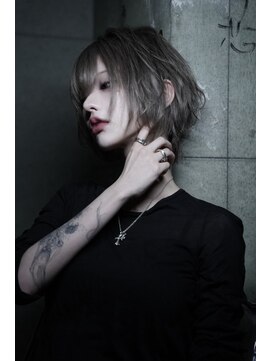 シン(syn) ボブウルフ